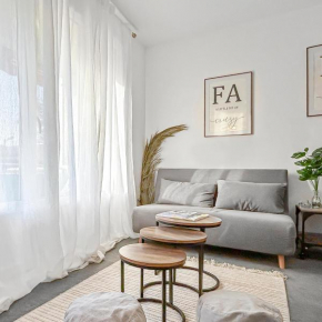 Appartement lumineux, balcon, parking, proche mer